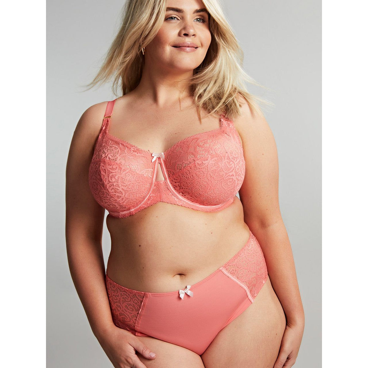 Sculptress Estel - Deep Brief - Coral